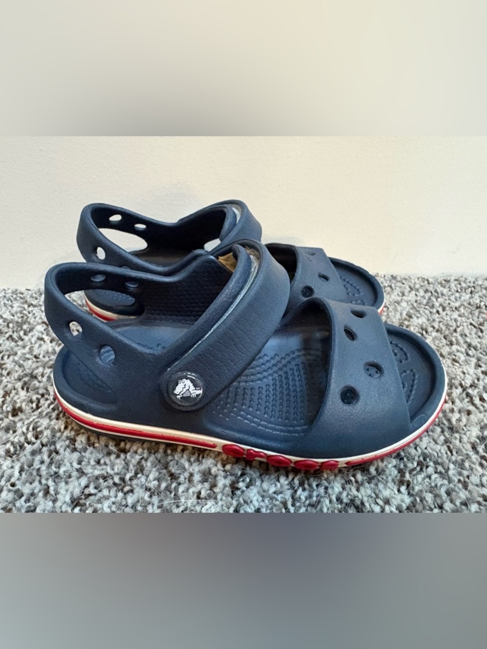 CROCS Kids Blue Navy and Red Trim Velcro Strap Sandals Size 8c